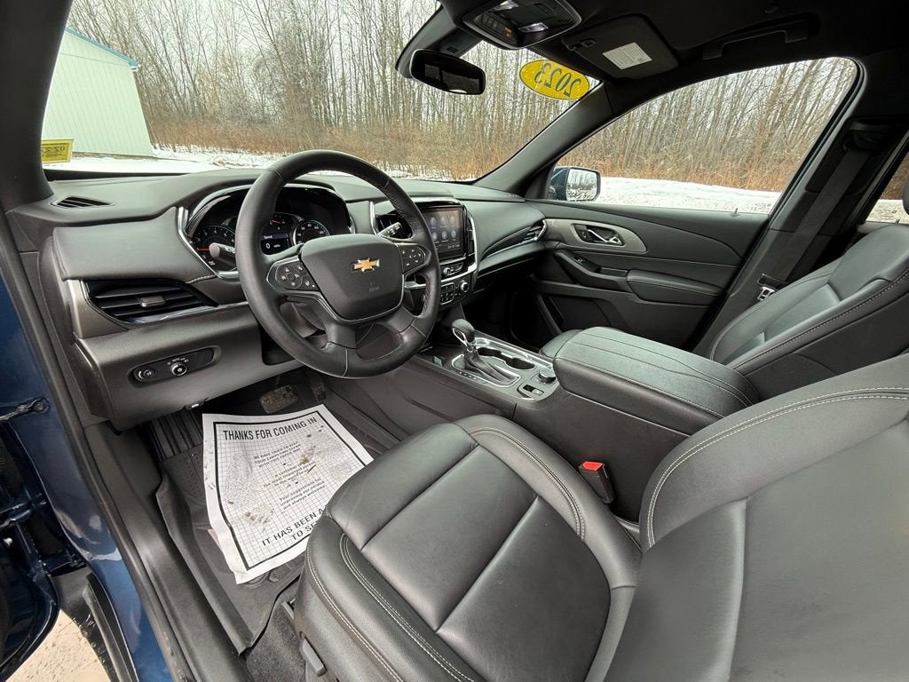 2023 Chevrolet Traverse LT Leather