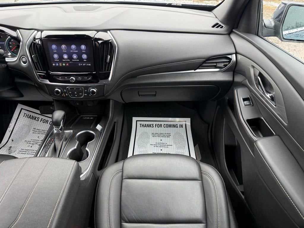 2023 Chevrolet Traverse LT Leather
