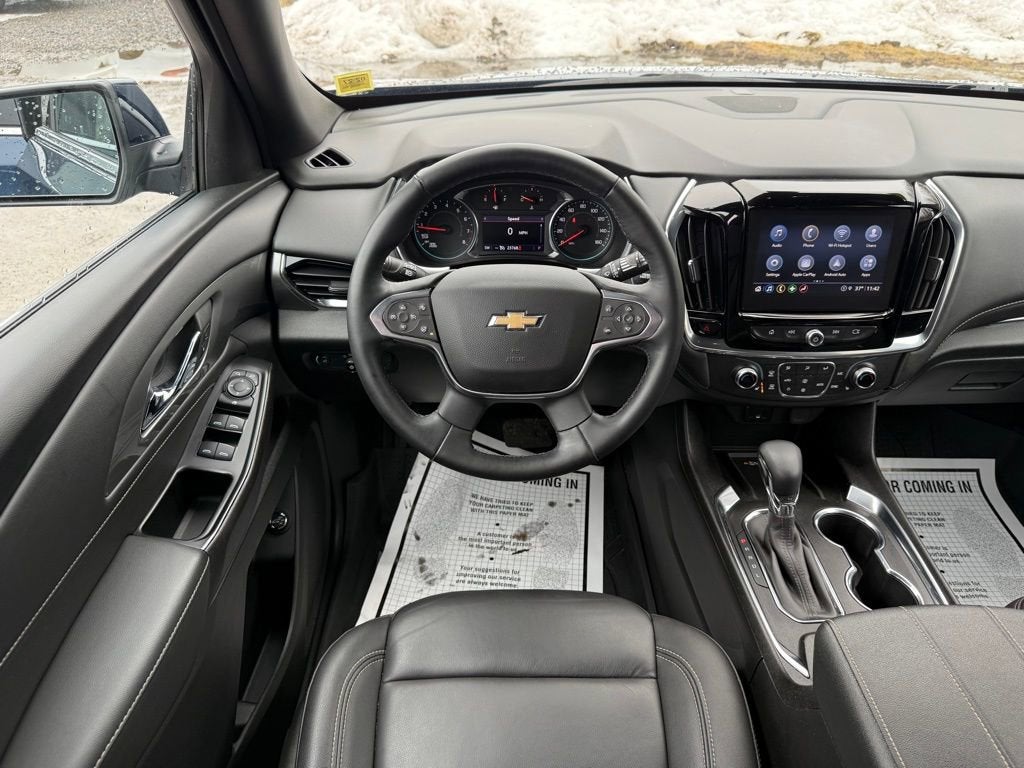 2023 Chevrolet Traverse LT Leather