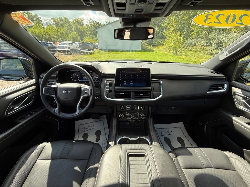 2023 Chevrolet Suburban RST