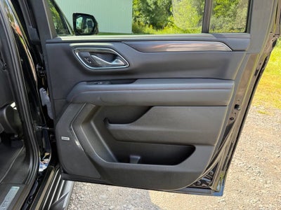 2023 Chevrolet Suburban RST