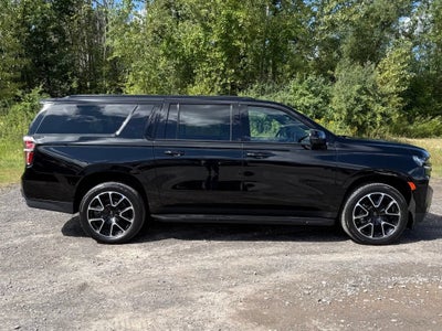 2023 Chevrolet Suburban RST