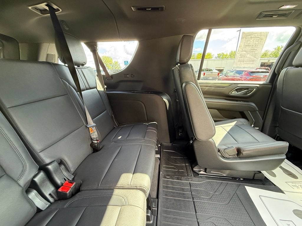 2023 Chevrolet Suburban RST