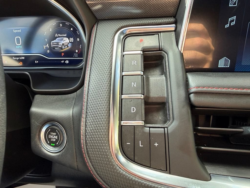 2023 Chevrolet Suburban RST