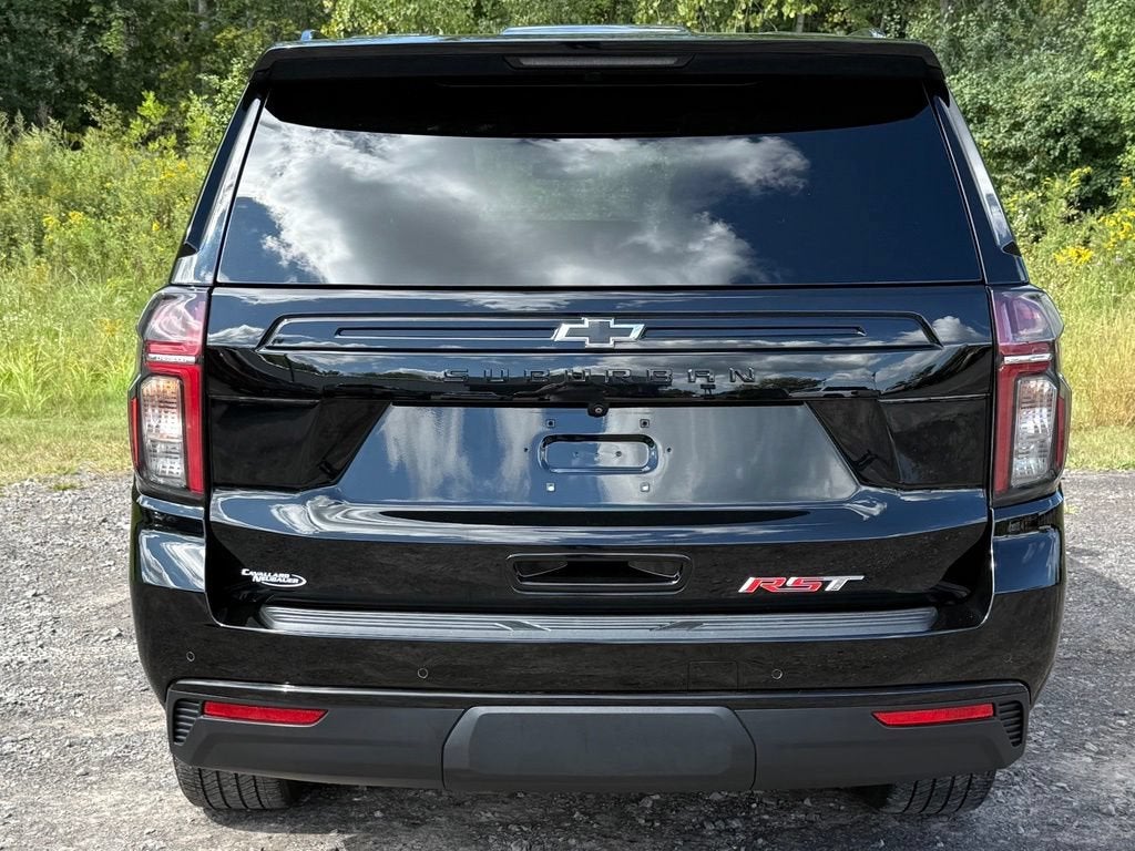 2023 Chevrolet Suburban RST