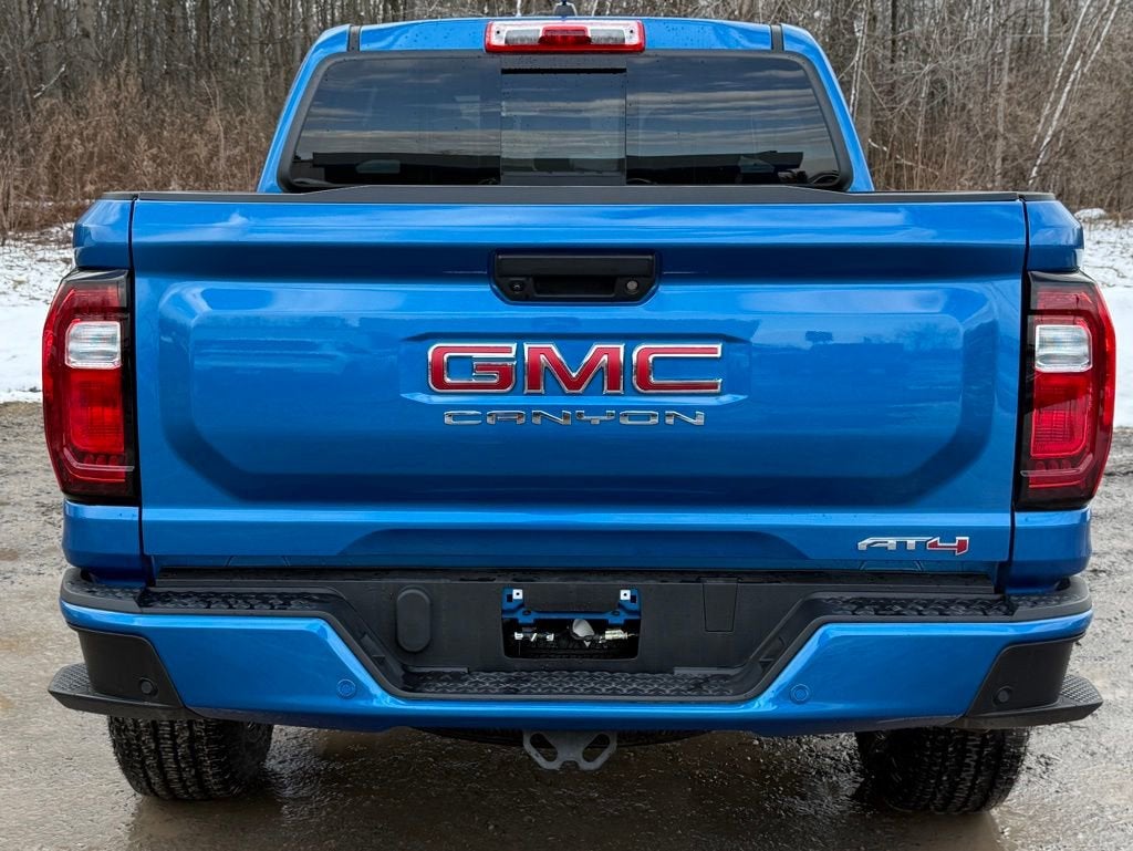 2023 GMC Canyon AT4