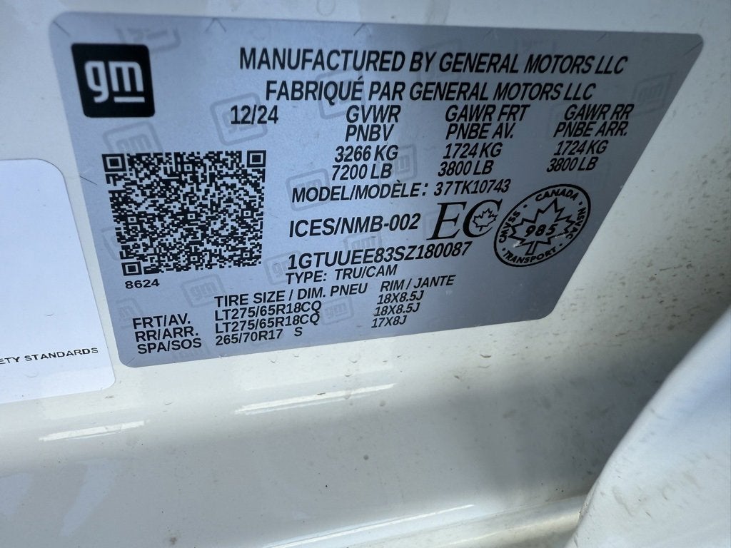 2025 GMC Sierra 1500 AT4