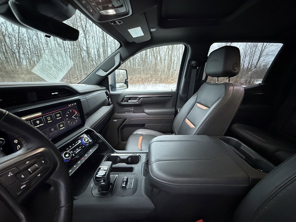 2025 GMC Sierra 1500 AT4
