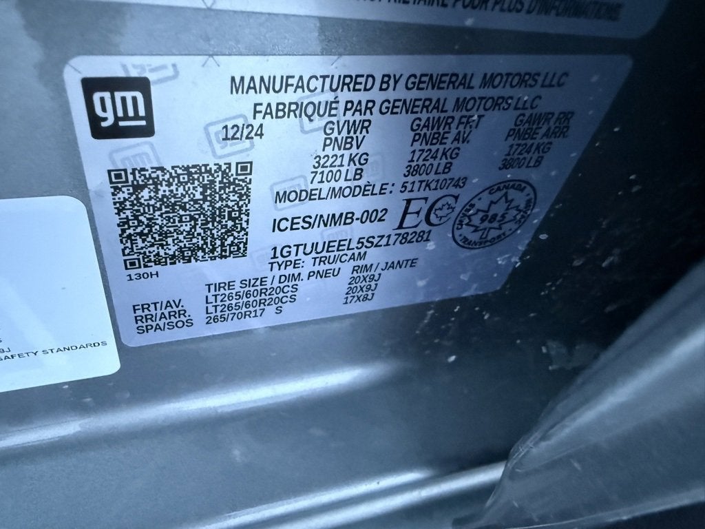 2025 GMC Sierra 1500 AT4