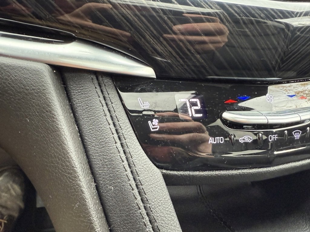 2025 Cadillac XT6 Premium Luxury