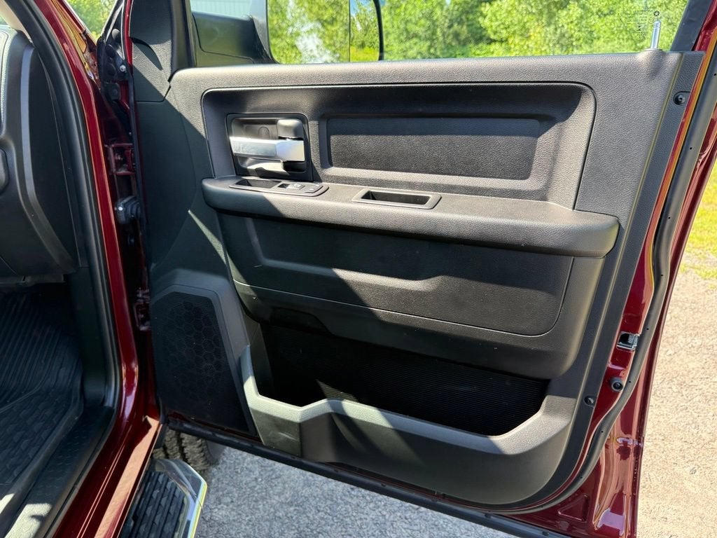 2019 RAM 2500 Tradesman Crew Cab 4x4 6'4" Box