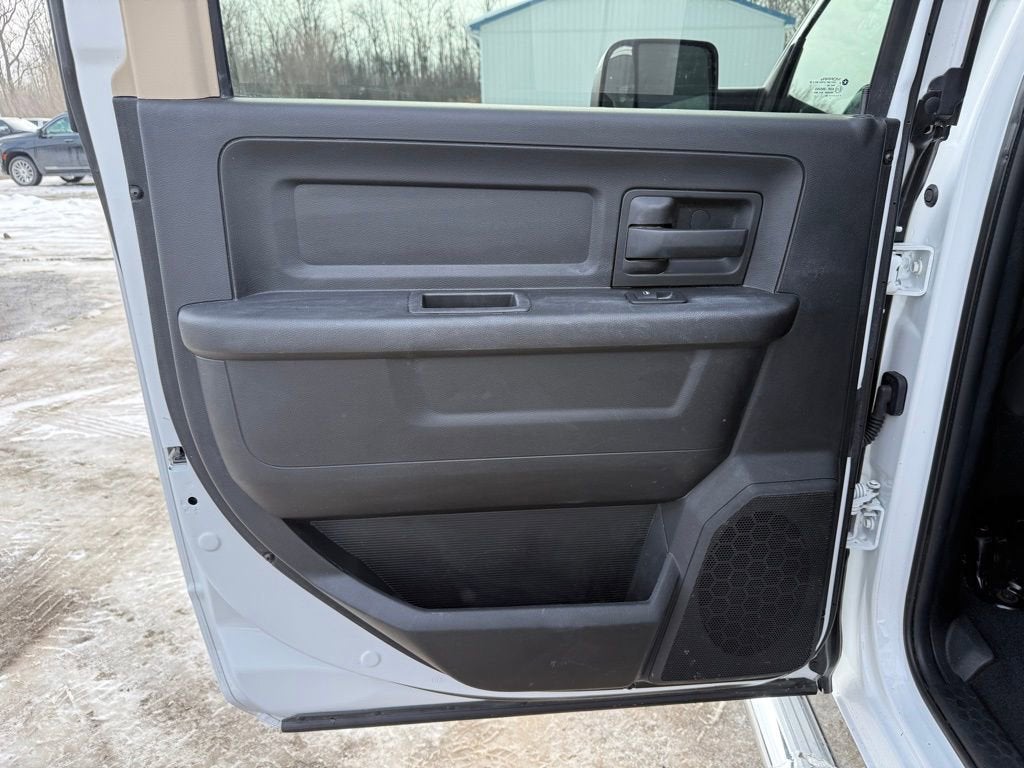 2020 RAM 2500 Tradesman Crew Cab 4X4 6'4" Box