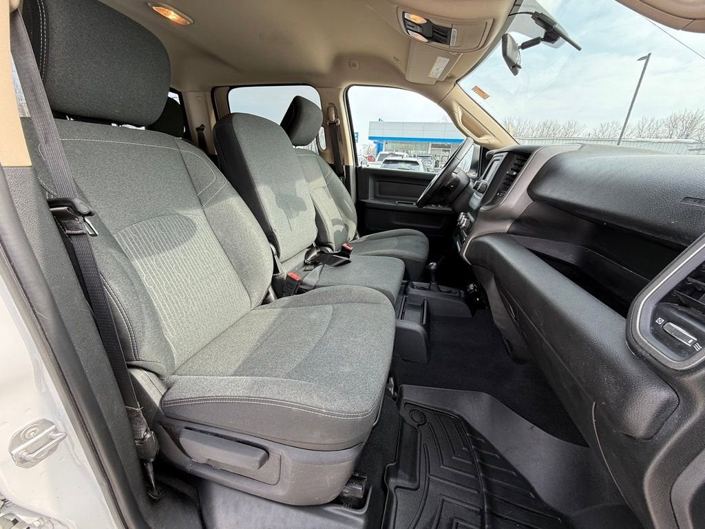 2020 RAM 2500 Tradesman Crew Cab 4X4 6'4" Box